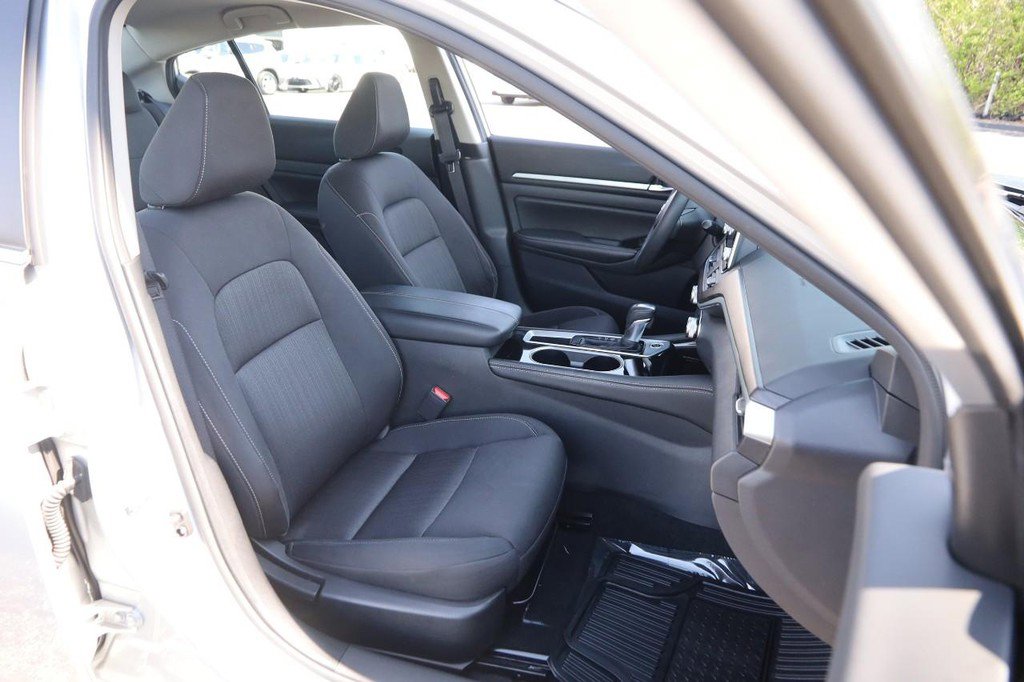 Used 2023 Nissan Altima 2.5 SV FWD image 26