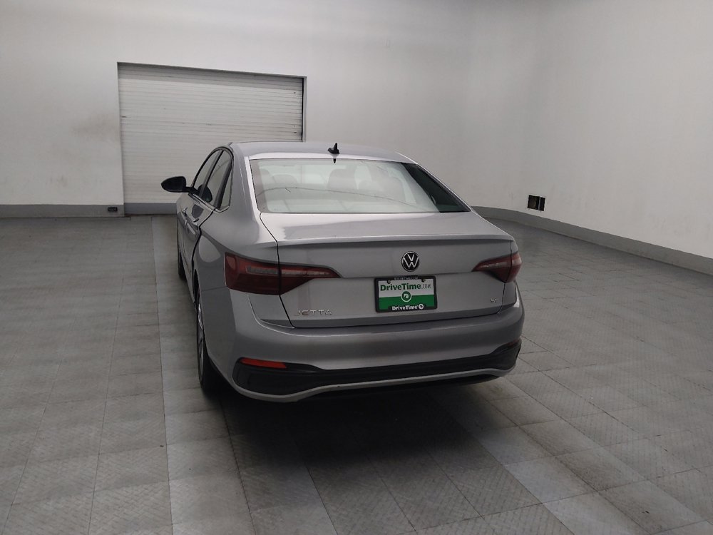 Used 2024 Volkswagen Jetta SE image 6