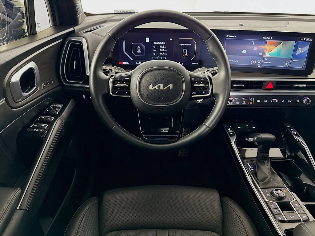 Used 2025 Kia Sorento SX Prestige AWD/4WD image 24