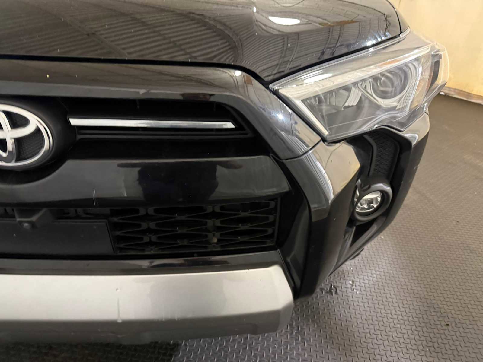 Certified 2022 Toyota 4Runner TRD Off-Road Premium w/ 4Runner Bronze Package (TMS) AWD/4WD image 5