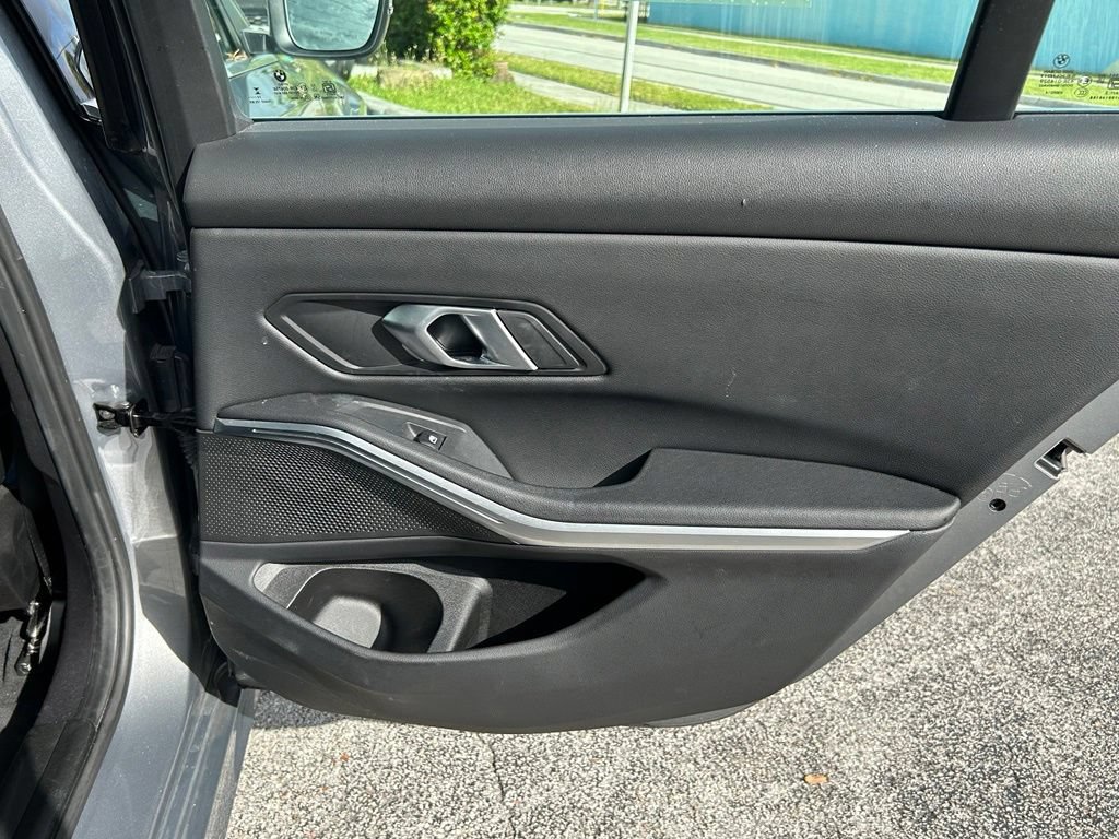 Used 2025 BMW 330i Sedan RWD image 31