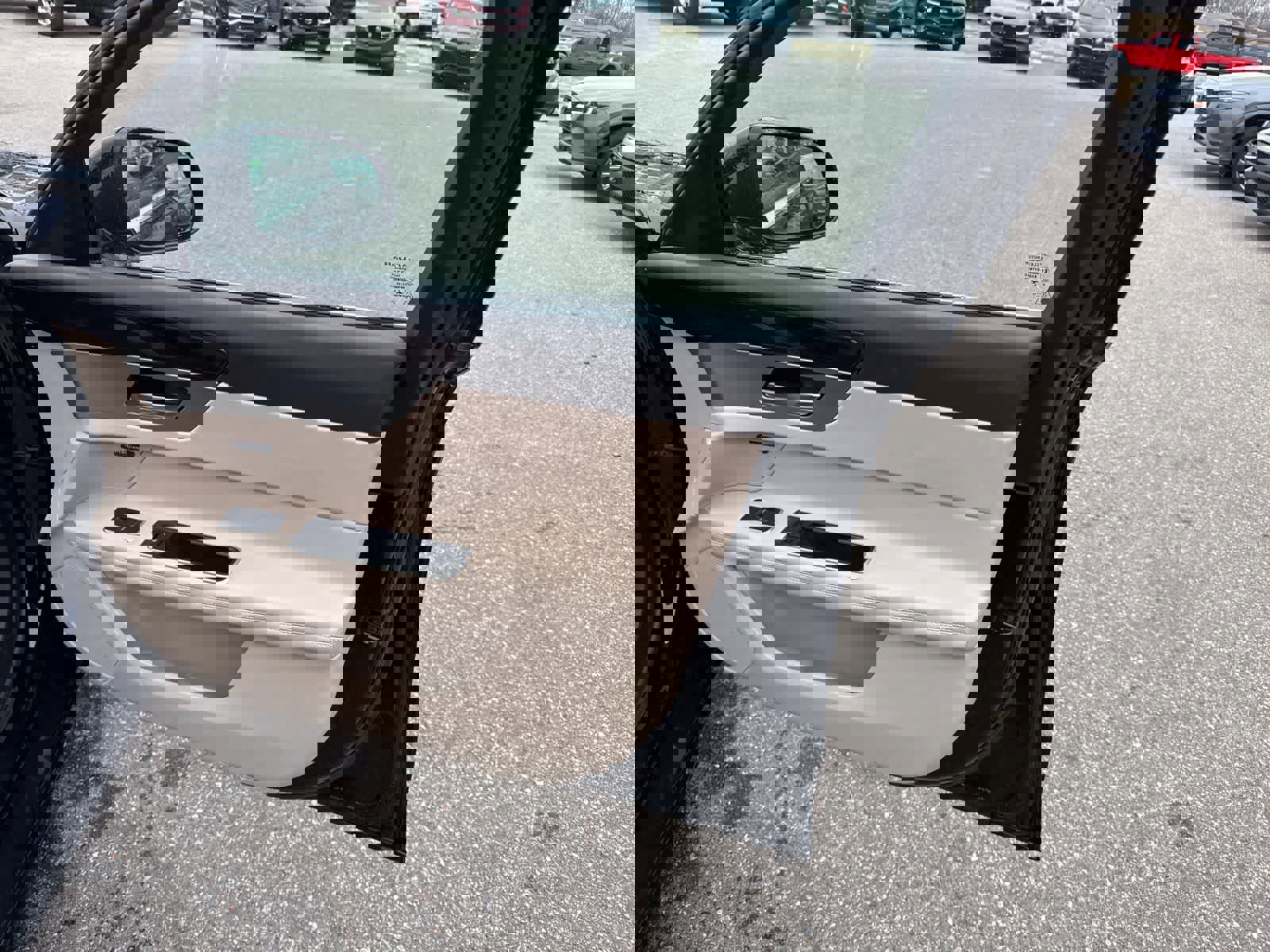 Used 2020 Jaguar XF Prestige image 27