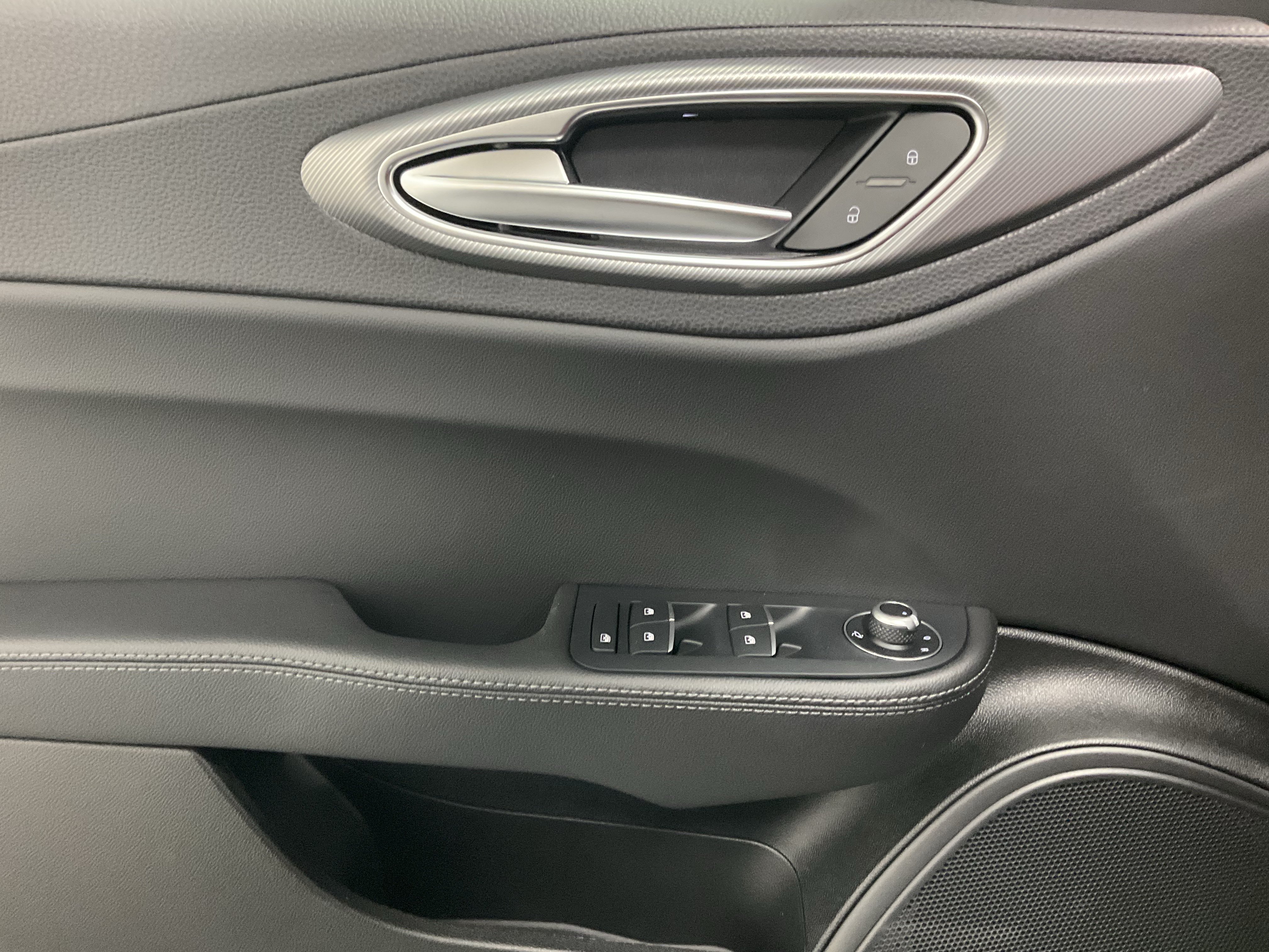 New 2026 Alfa Romeo Giulia AWD w/ Driving Assist Package image 16