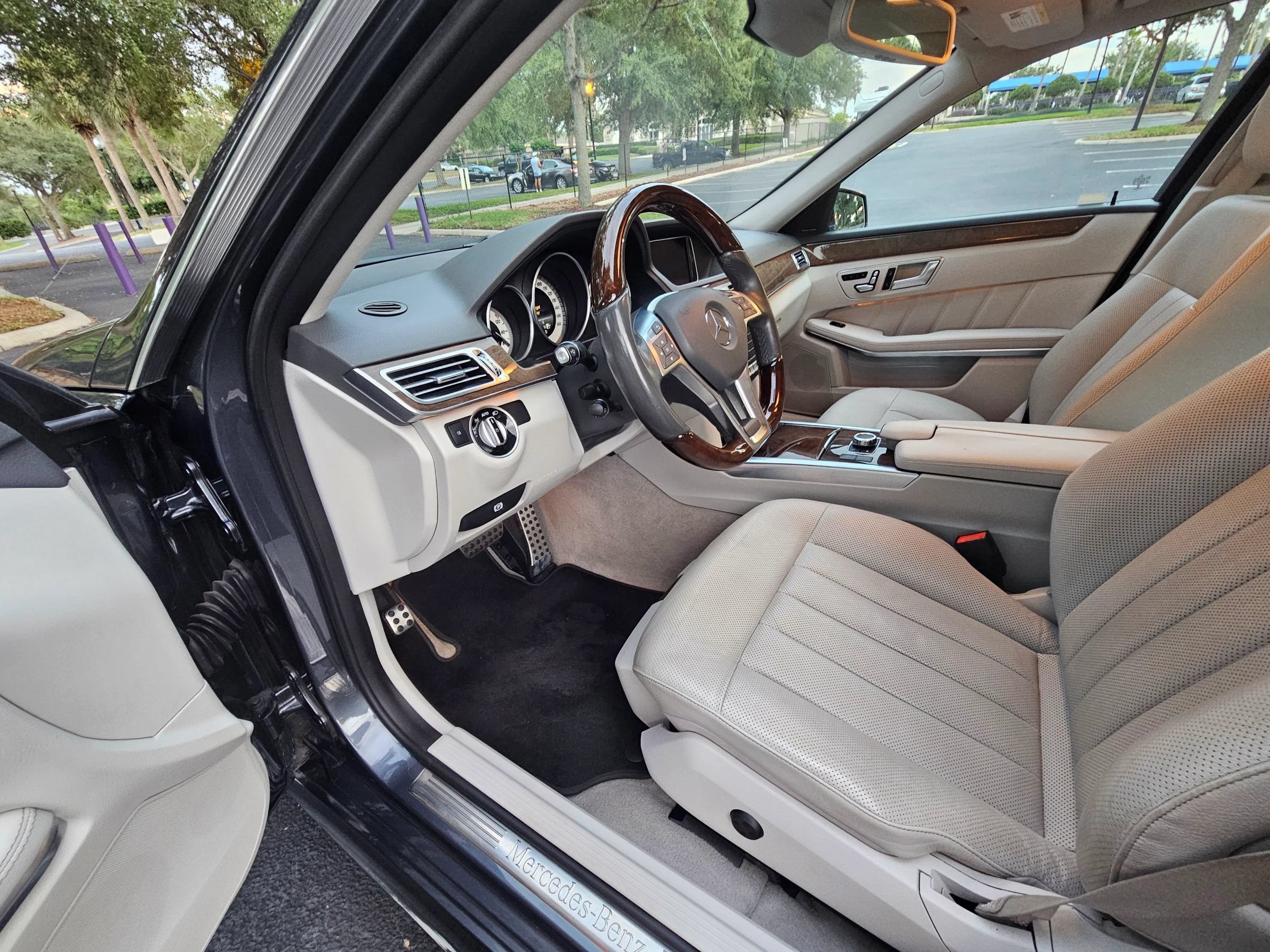 Used 2016 Mercedes-Benz E 350 Sedan image 21