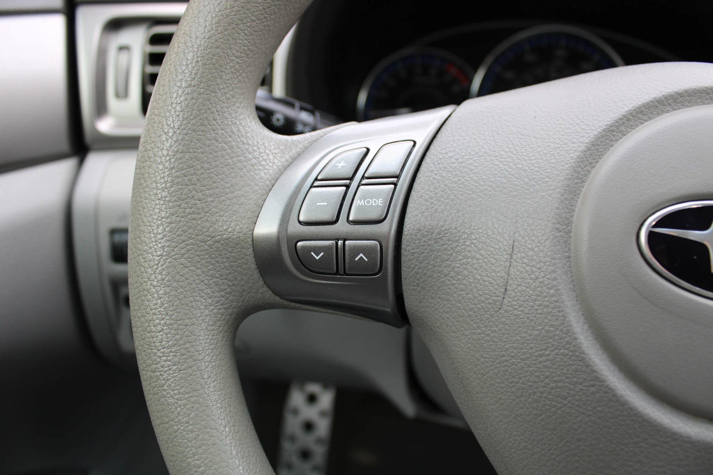 Used 2010 Subaru Forester 2.5XT Premium image 9