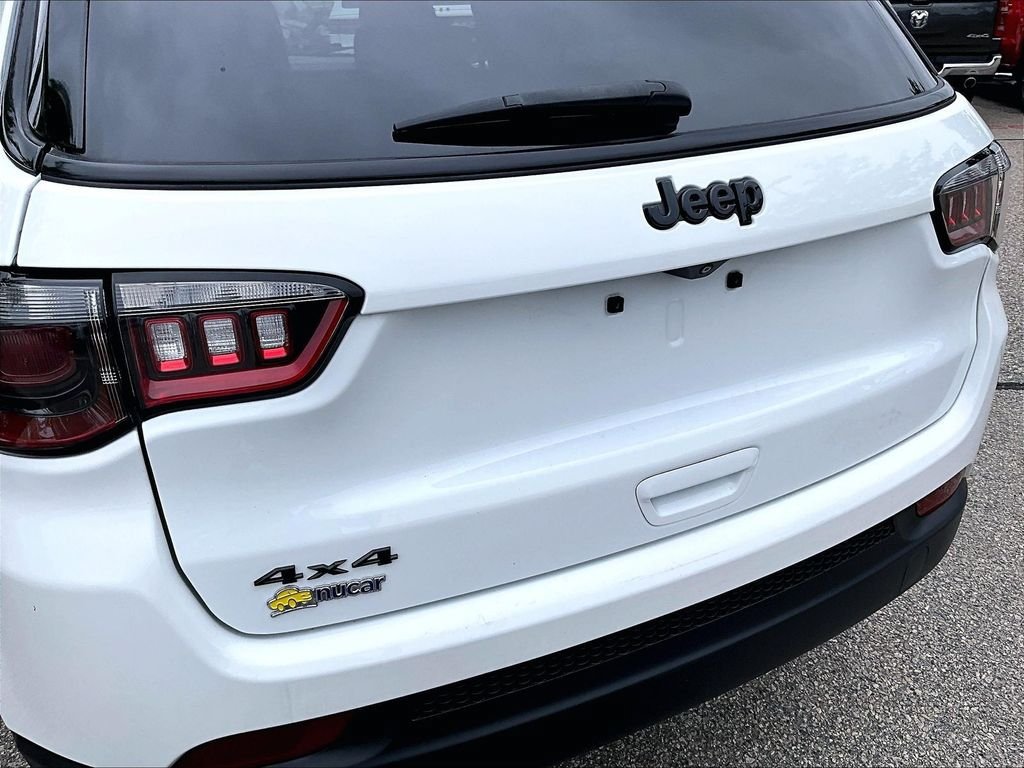 Used 2022 Jeep Compass Latitude AWD/4WD image 27