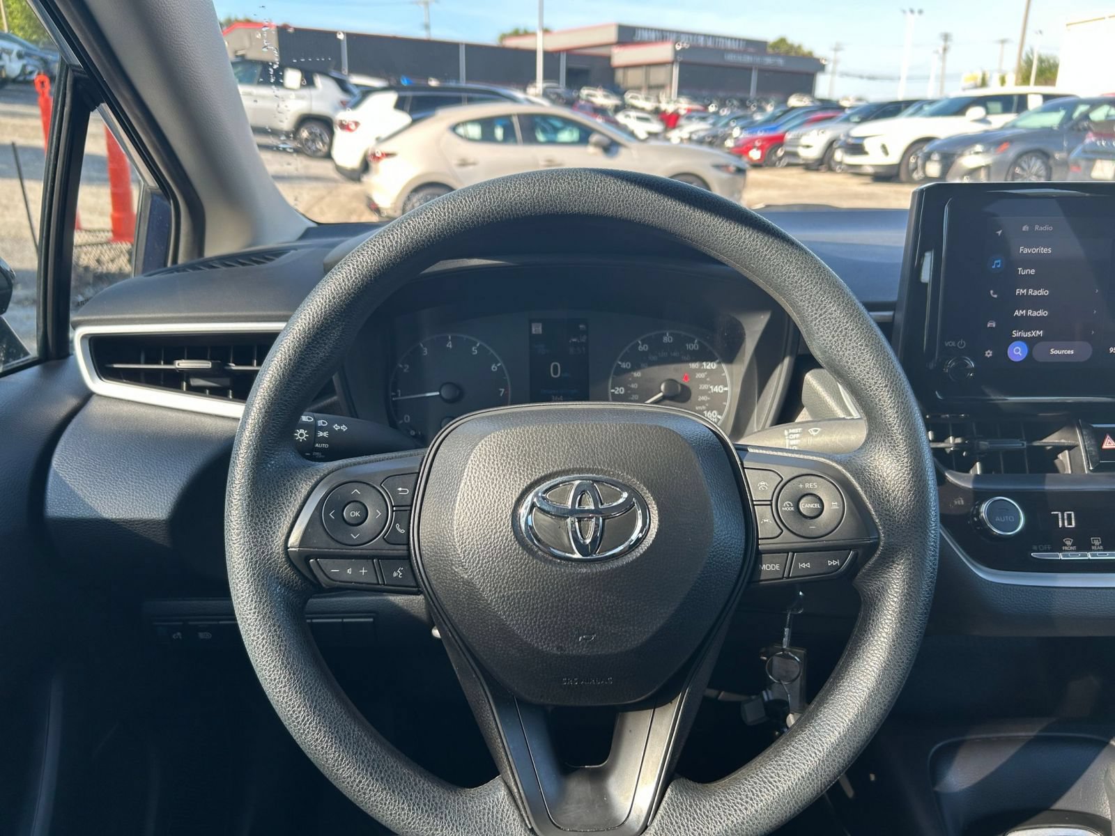 Used 2025 Toyota Corolla LE FWD image 29