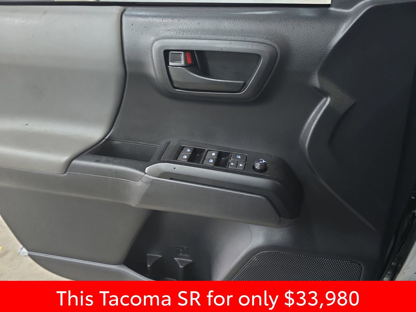 Used 2022 Toyota Tacoma SR image 33
