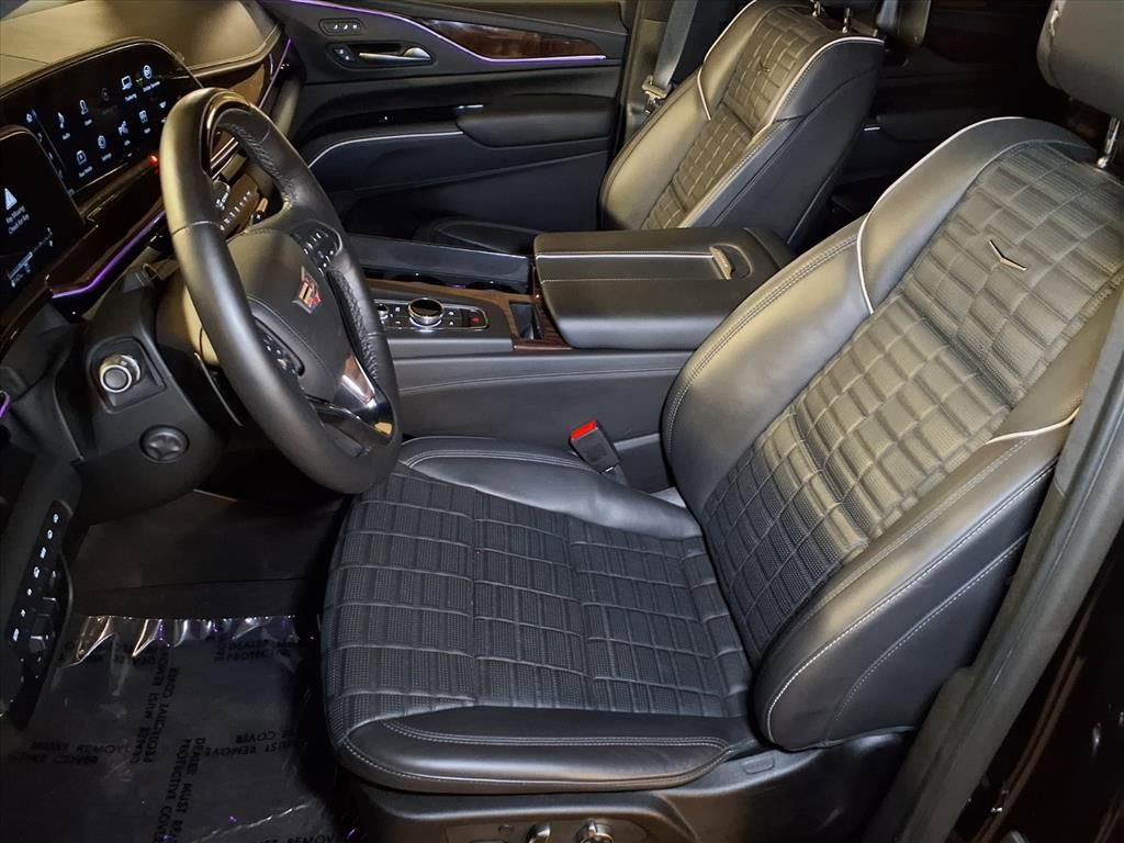 Used 2023 Cadillac Escalade Sport Platinum w/ LPO, ONYX Package image 12