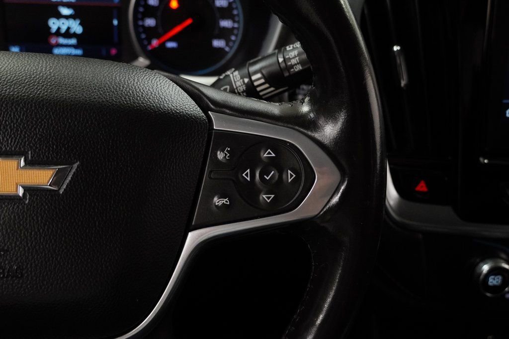 Used 2021 Chevrolet Traverse LT image 37