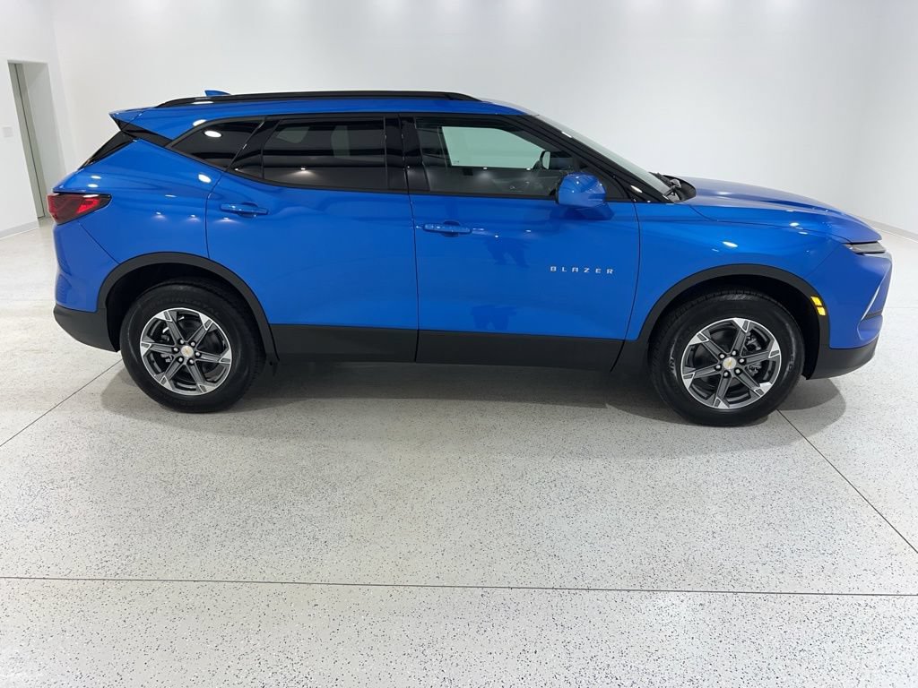 New 2026 Chevrolet Blazer LT w/ Convenience Package FWD image 6