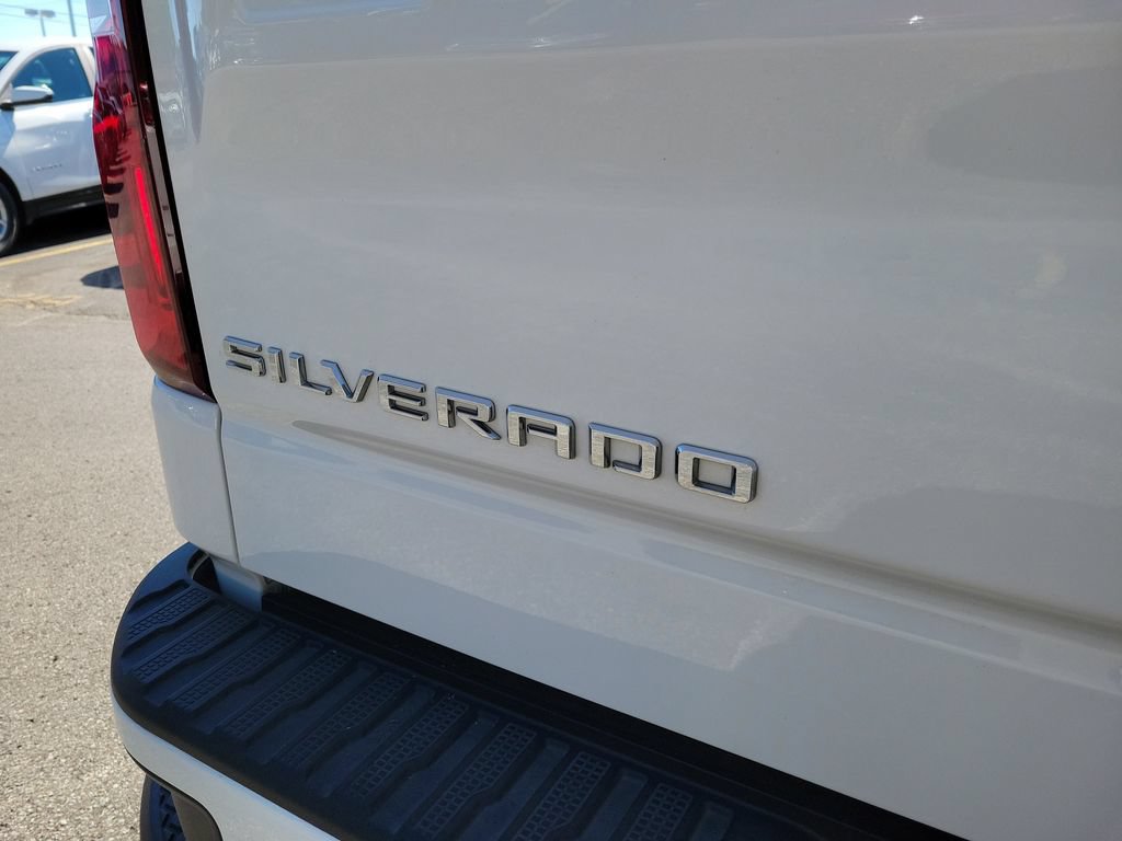Used 2026 Chevrolet Silverado 1500 RST AWD/4WD image 8