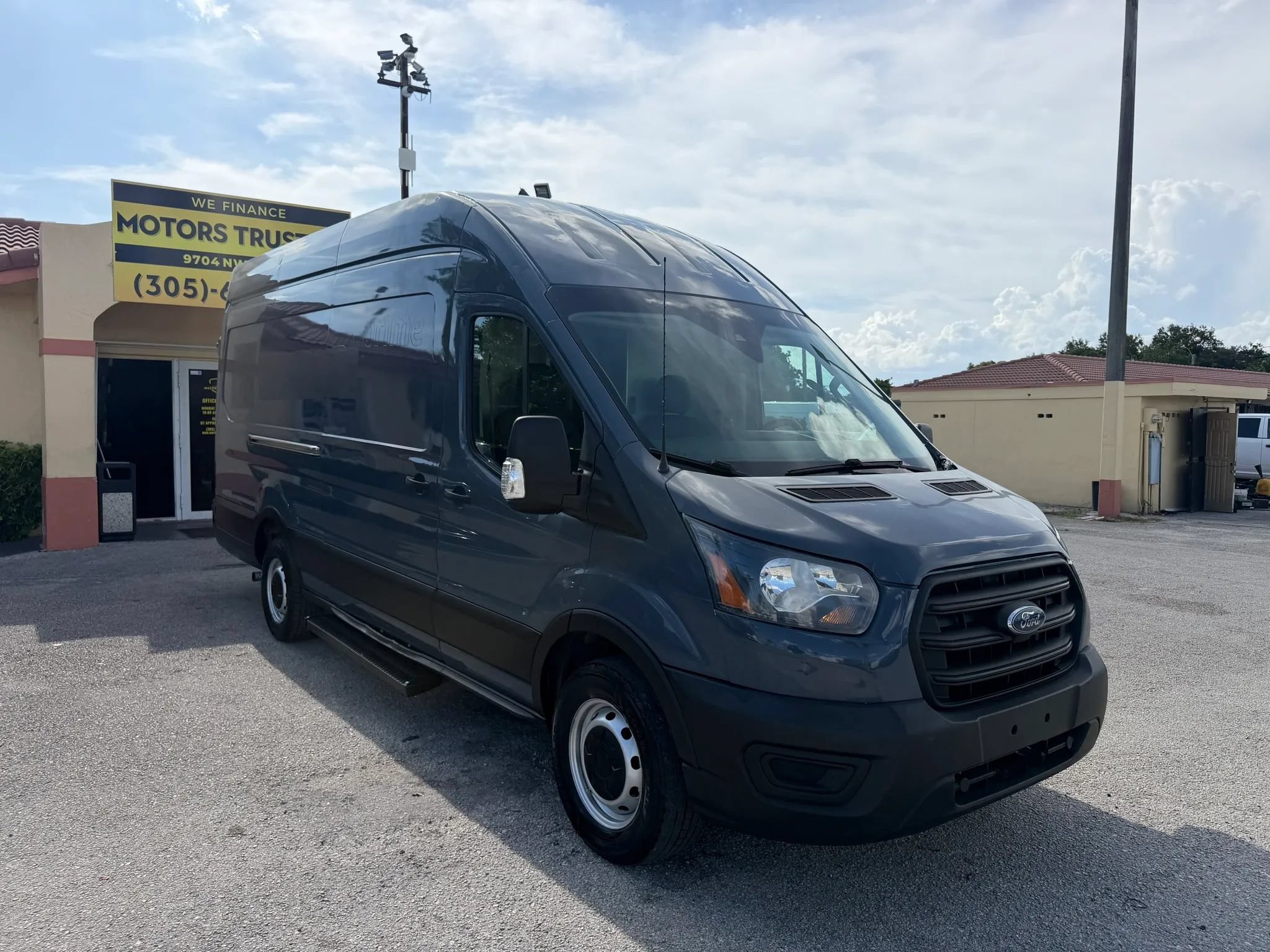 Used 2020 Ford Transit 250 148 High Roof Extended RWD image 9