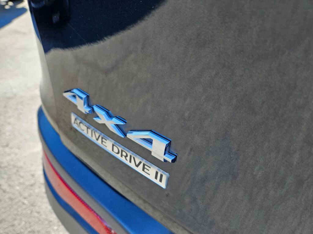 Used 2015 Jeep Cherokee Limited w/ Luxury Group image 13