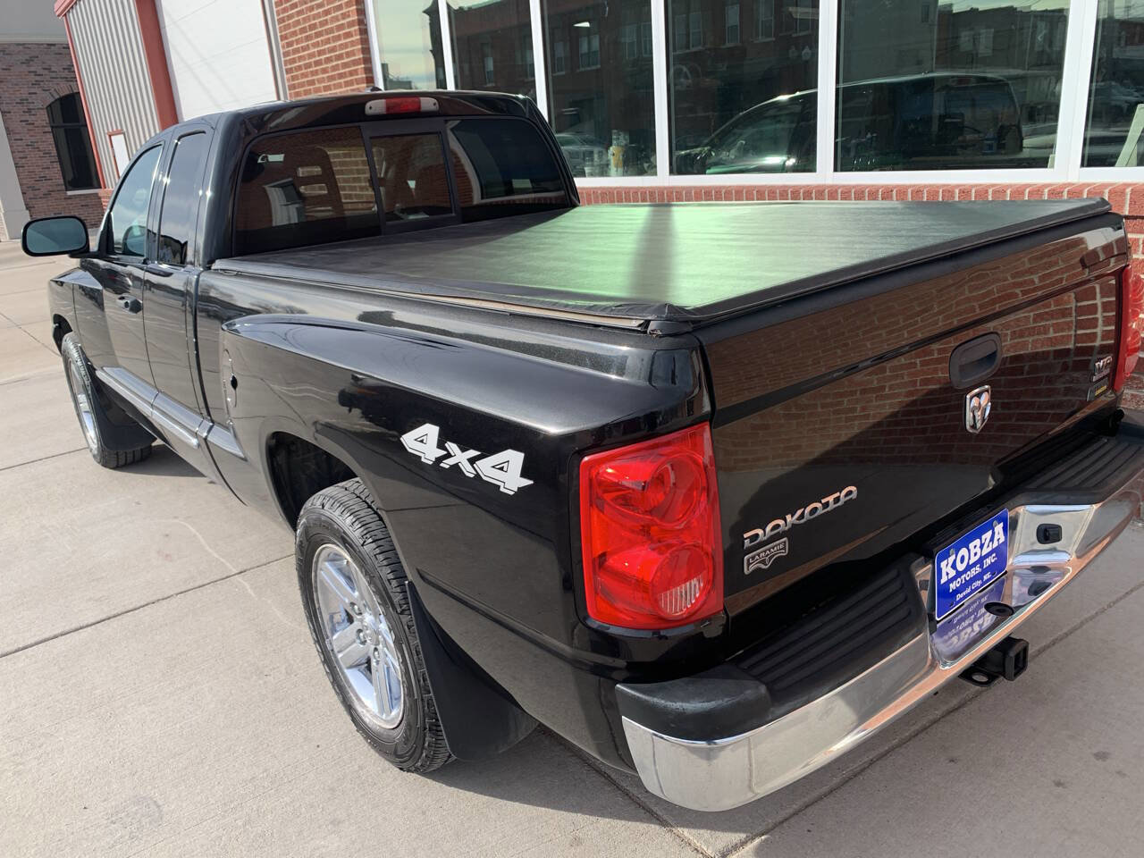 Used 2007 Dodge Dakota Laramie w/ Popular Equipment Group image 9