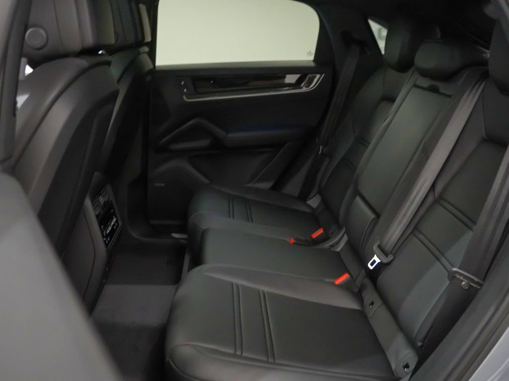 New 2026 Porsche Cayenne S AWD/4WD image 18