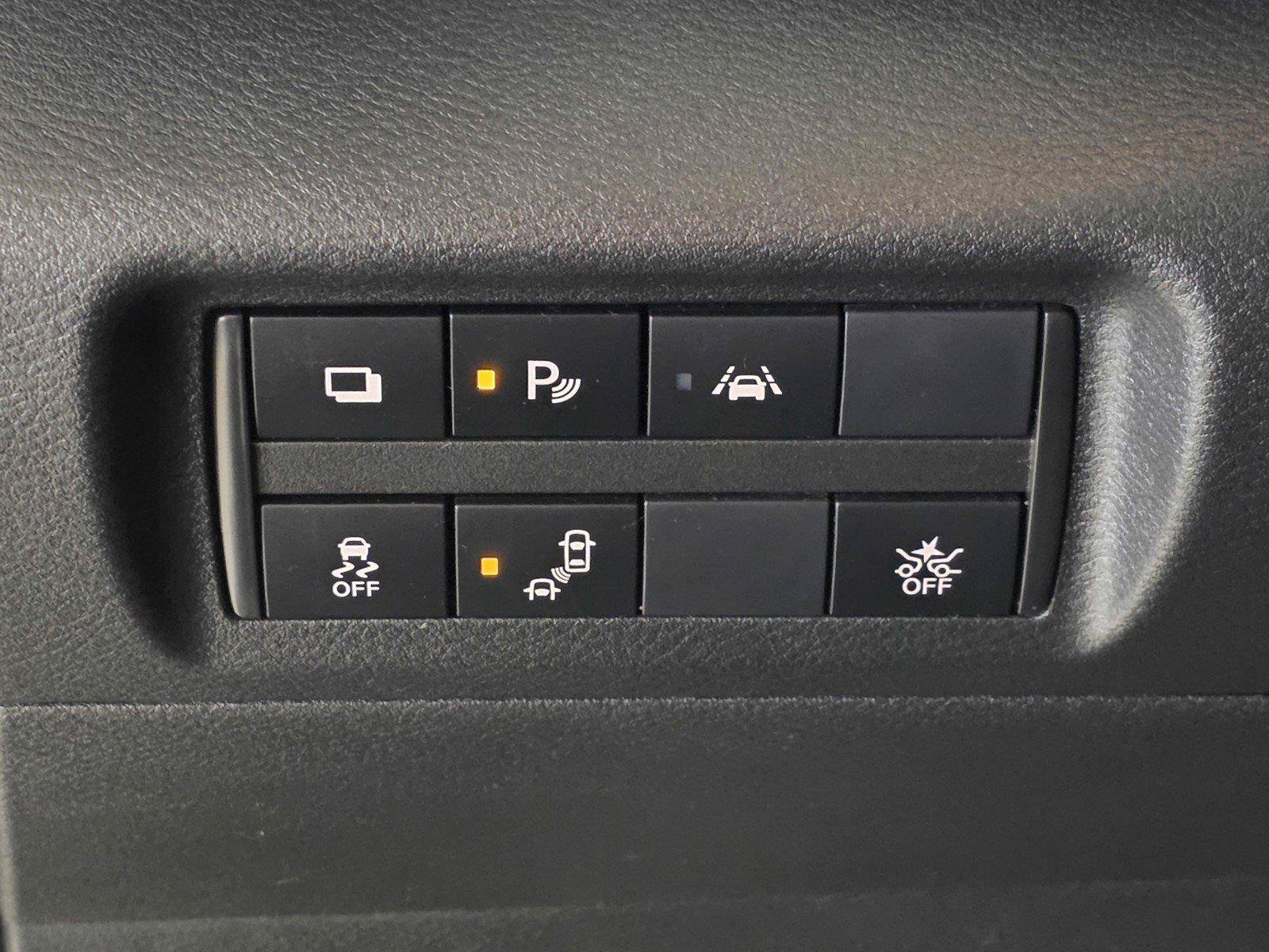 Used 2021 Nissan Kicks S FWD image 32