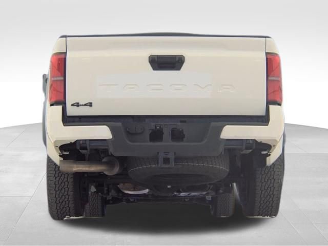 Used 2025 Toyota Tacoma TRD Off-Road image 6