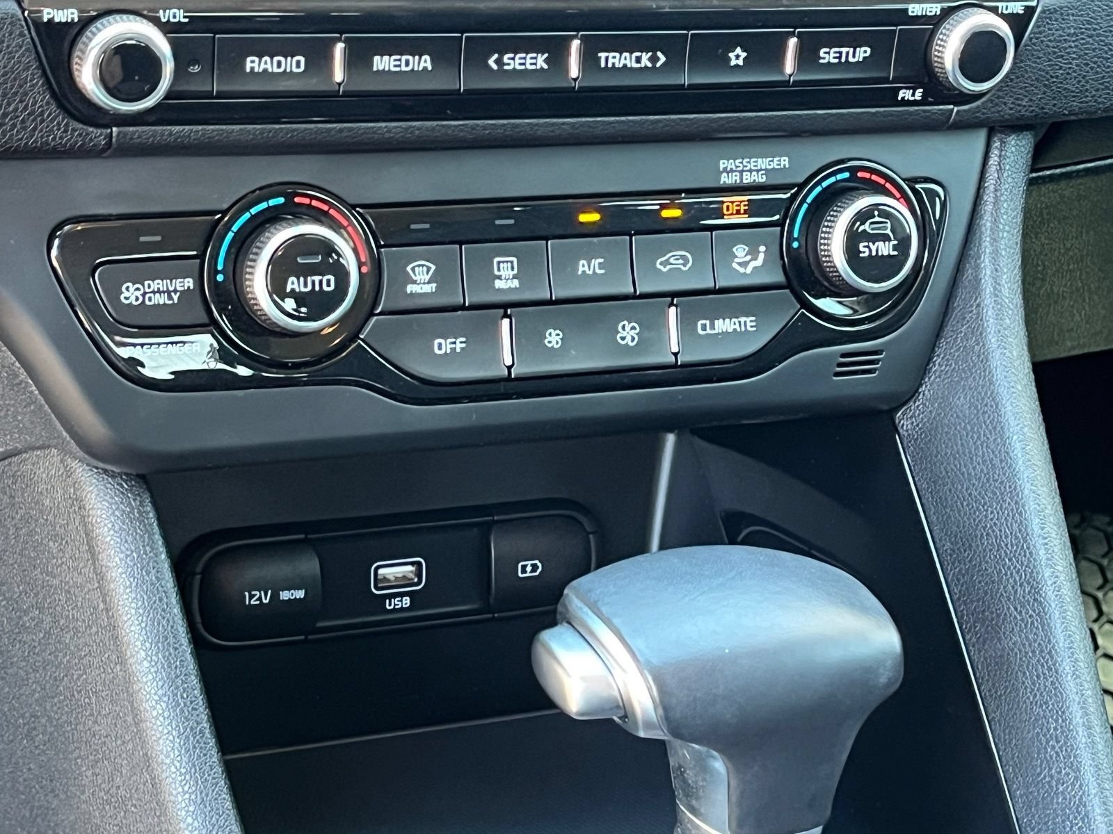 Used 2022 Kia Niro LXS w/ Digital Cluster Package FWD image 26