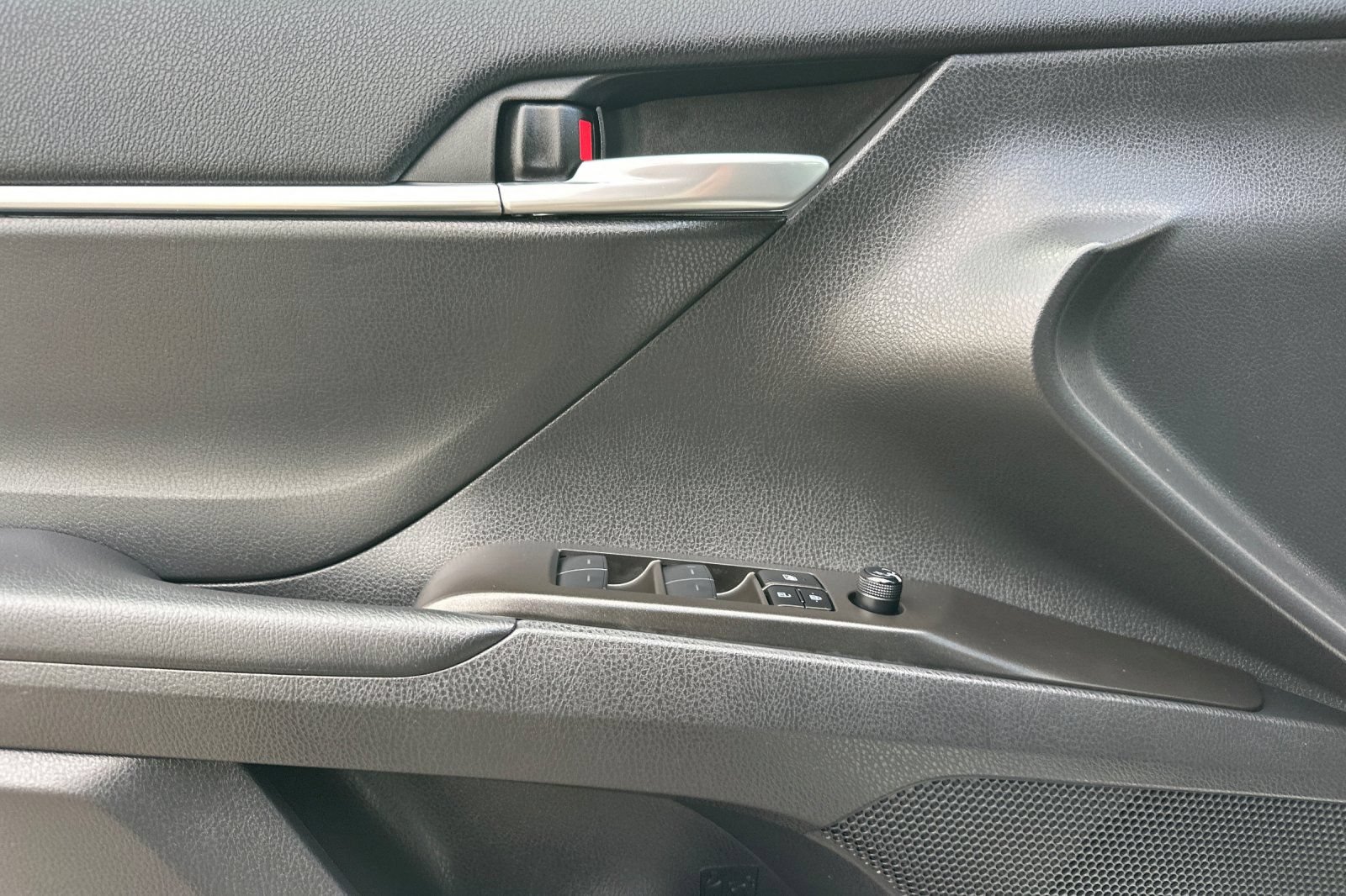 Certified 2024 Toyota Camry SE FWD image 11