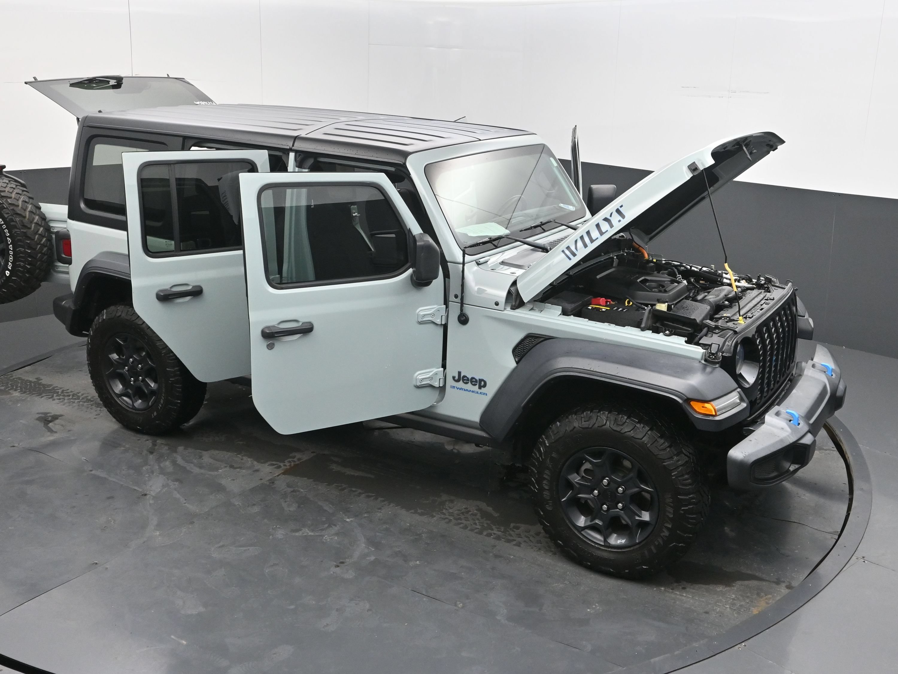 Used 2023 Jeep Wrangler Unlimited w/ 8.4" Radio Group AWD/4WD image 40