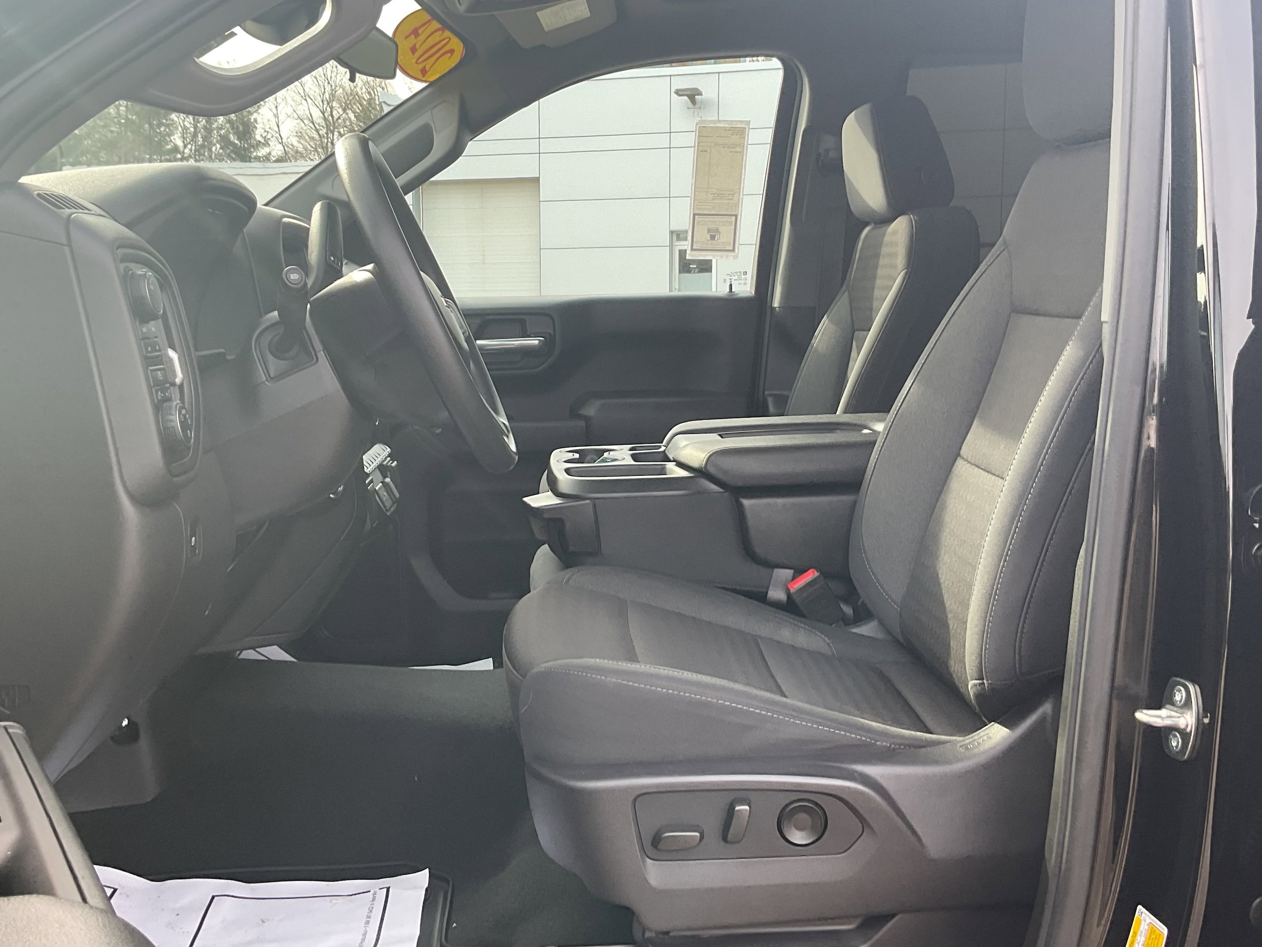 Certified 2024 Chevrolet Silverado 1500 Custom Trail Boss w/ LPO, Dark Essentials Package AWD/4WD image 7