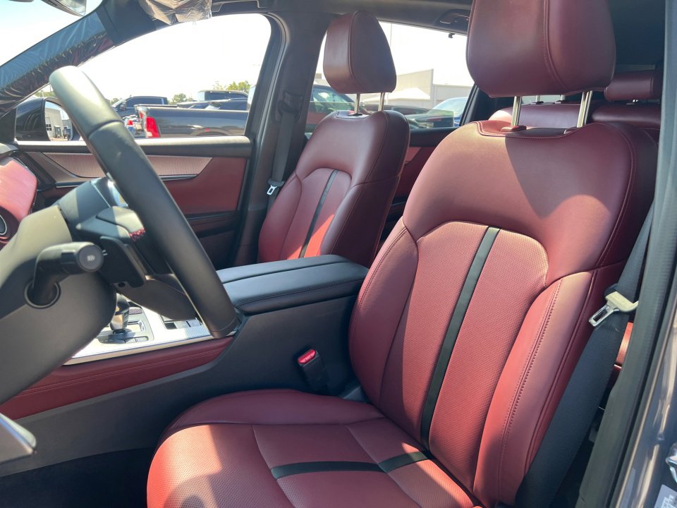 New 2025 MAZDA CX-70 Plug-In Hybrid w/ Premium Plus image 30