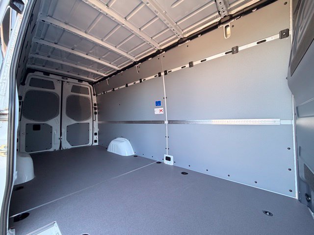 Used 2025 Mercedes-Benz Sprinter 2500 image 17