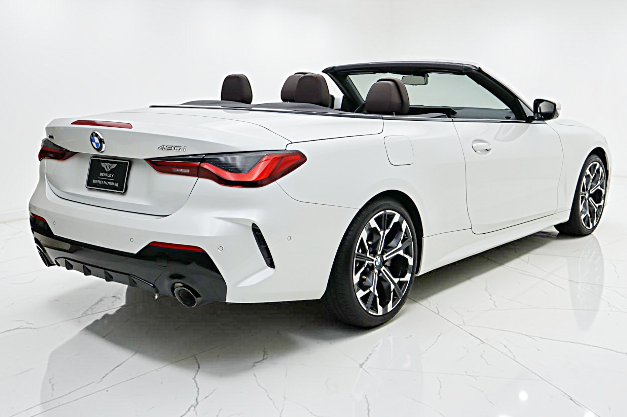Used 2026 BMW 430i xDrive Convertible w/ M Sport Package AWD/4WD image 11