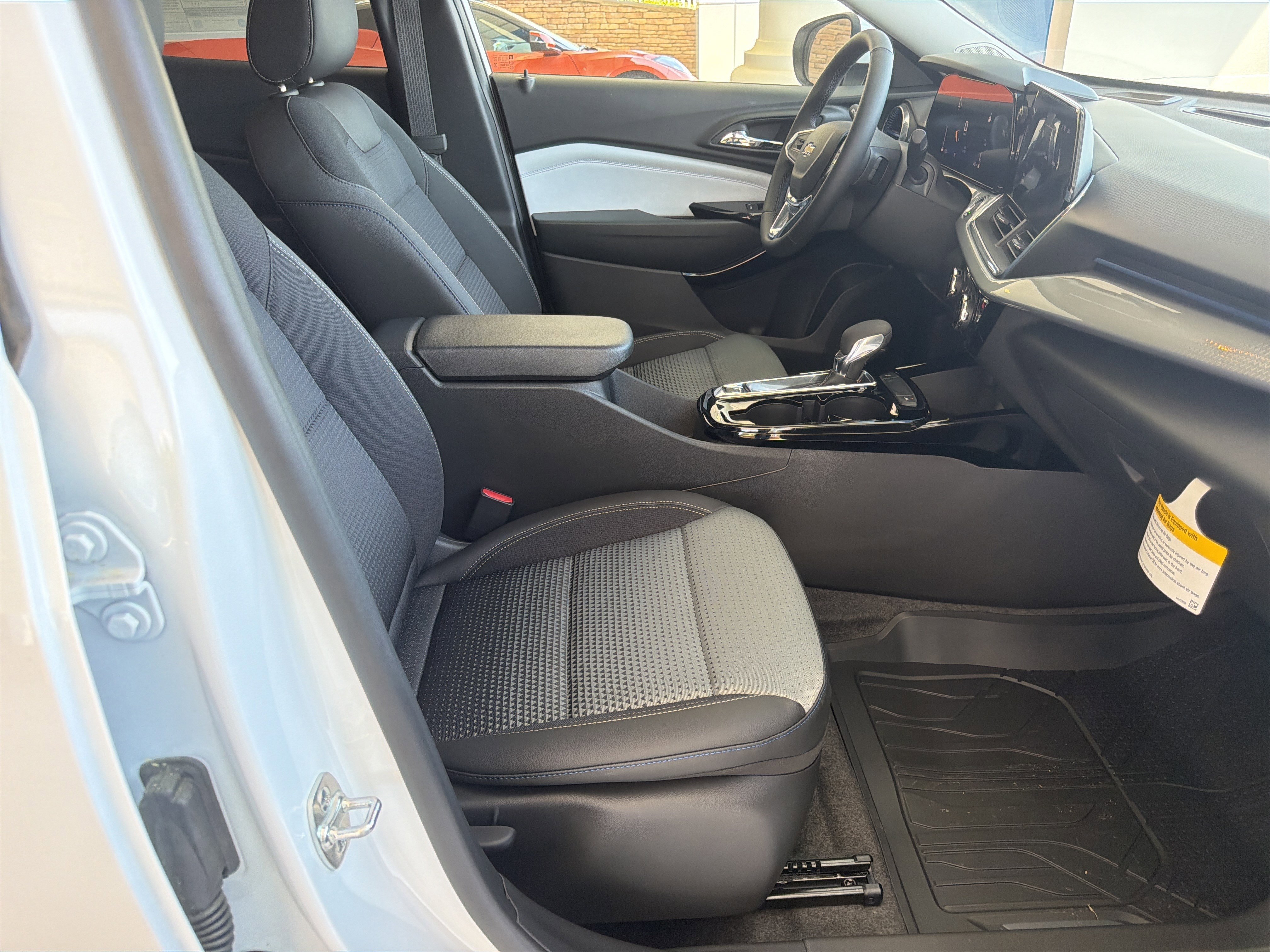 New 2026 Chevrolet Trax LT w/ Driver Confidence Package image 13