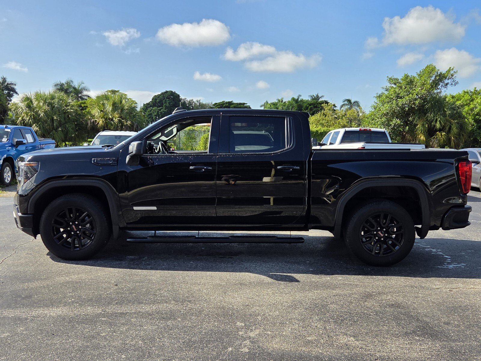 Certified 2024 GMC Sierra 1500 Elevation RWD image 2