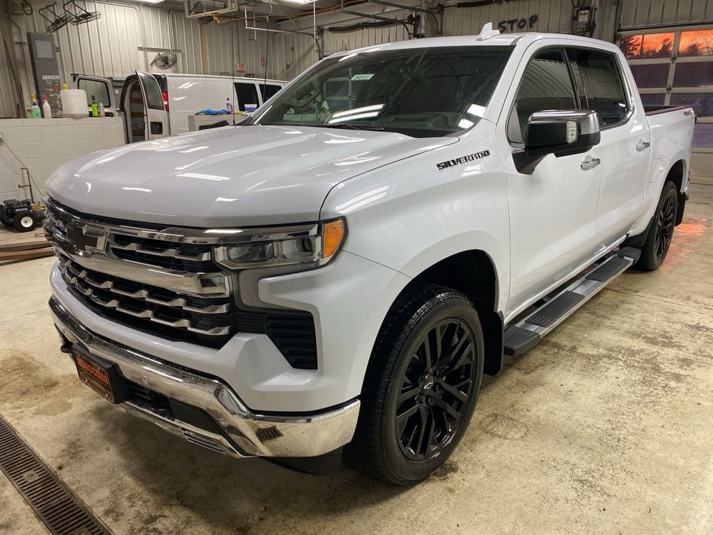 New 2026 Chevrolet Silverado 1500 LTZ w/ LTZ Premium Package AWD/4WD image 9