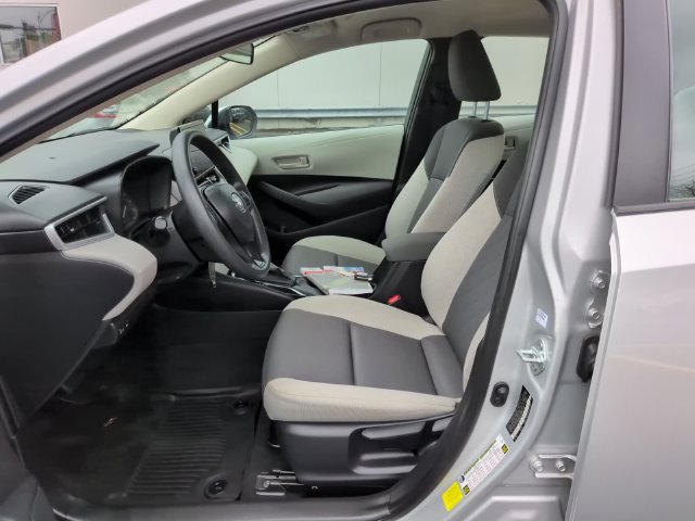 Used 2024 Toyota Corolla LE FWD image 12
