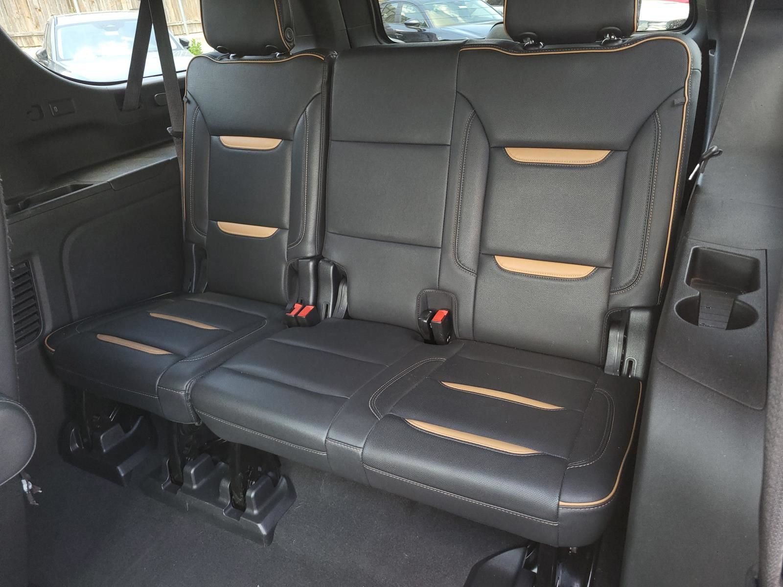 Used 2022 GMC Yukon XL AT4 AWD/4WD image 17