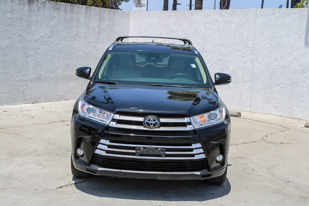 Used 2017 Toyota Highlander XLE AWD/4WD image 2