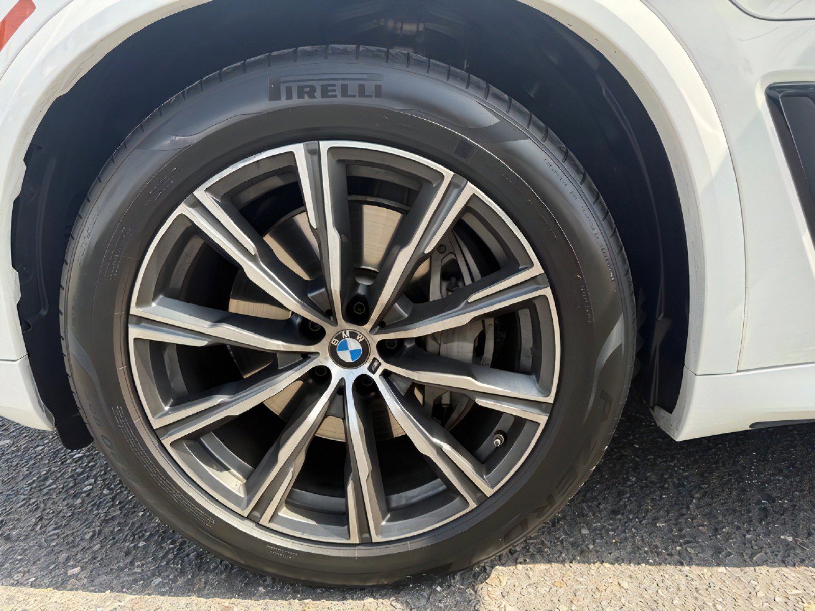 Used 2021 BMW X5 xDrive45e w/ M Sport Package image 10