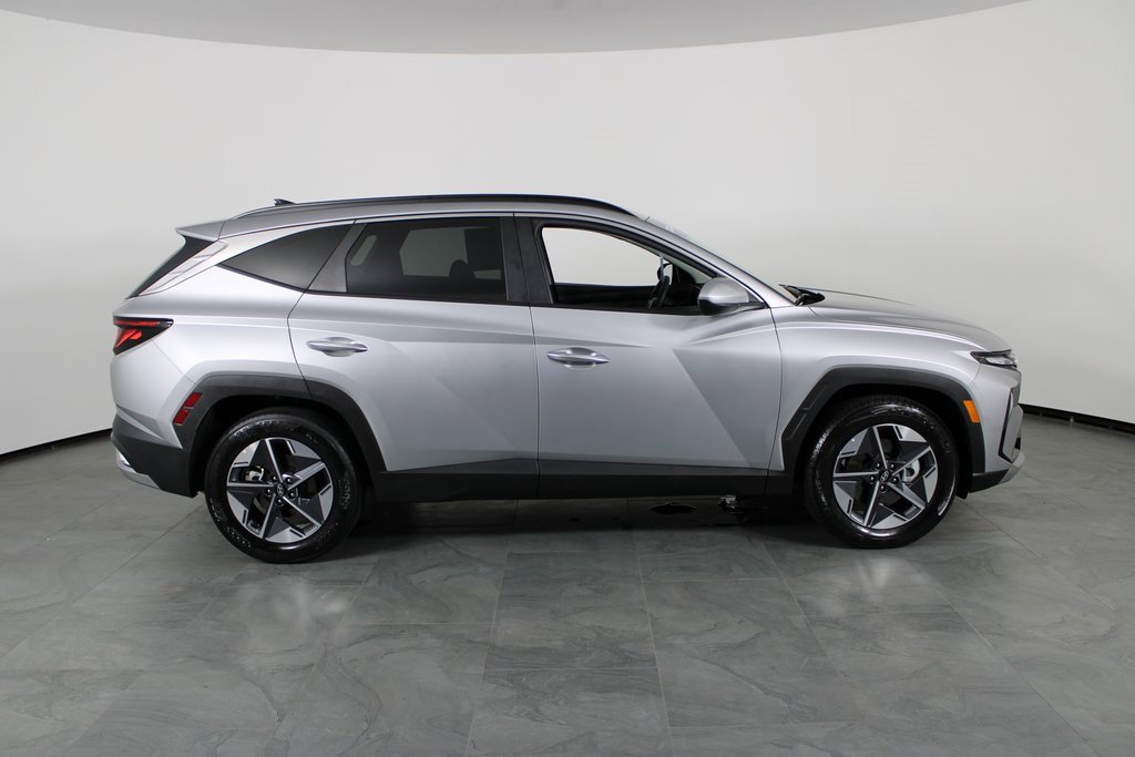 Certified 2025 Hyundai Tucson SEL image 9