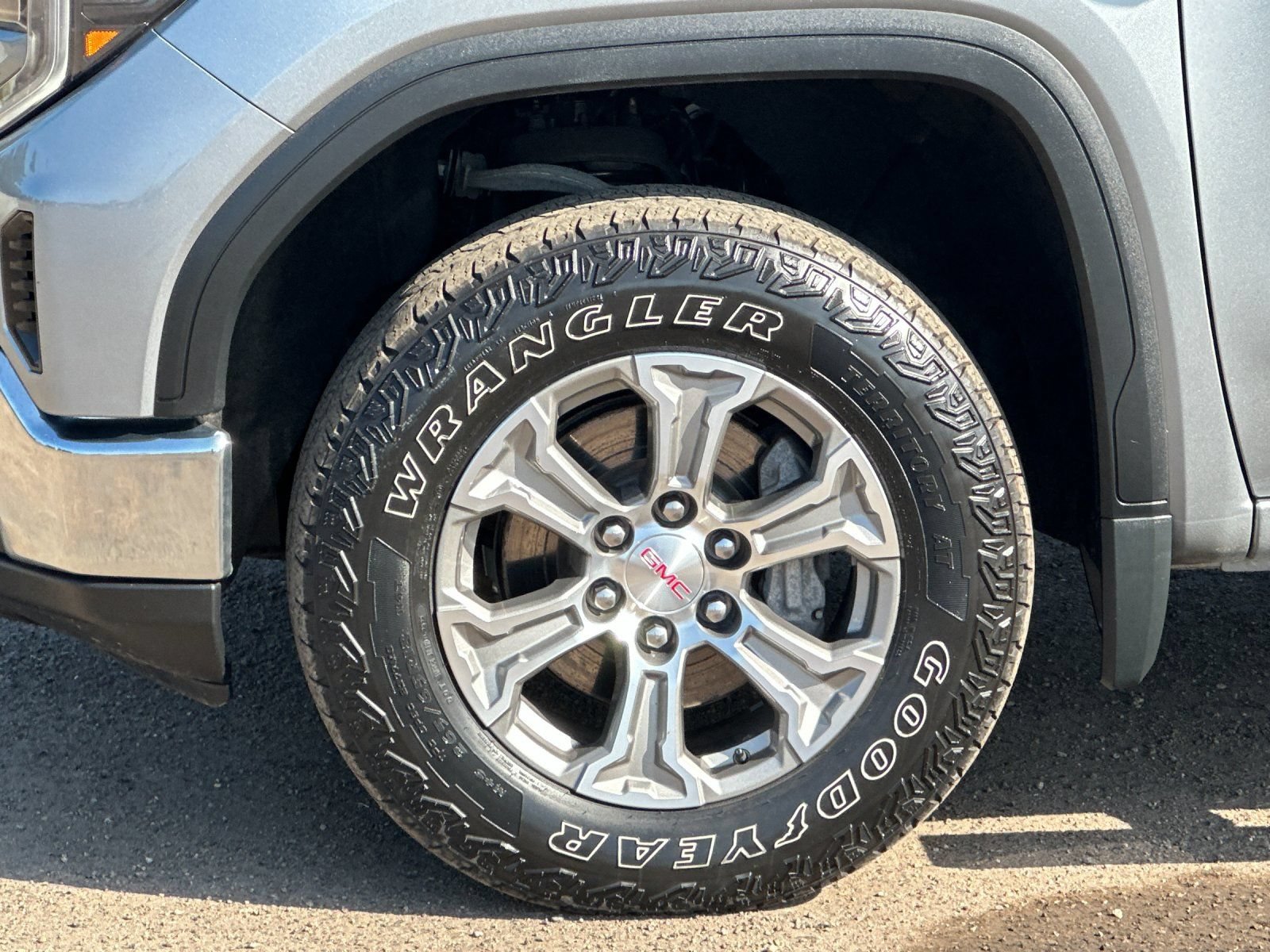 Used 2023 GMC Sierra 1500 SLE AWD/4WD image 24