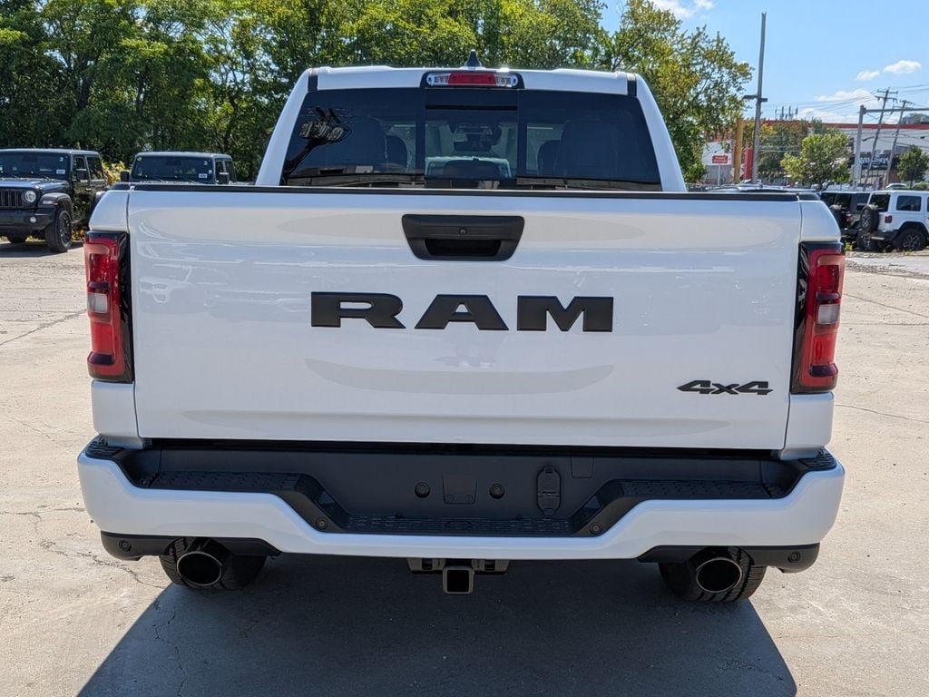 New 2026 RAM 1500 Express AWD/4WD image 4