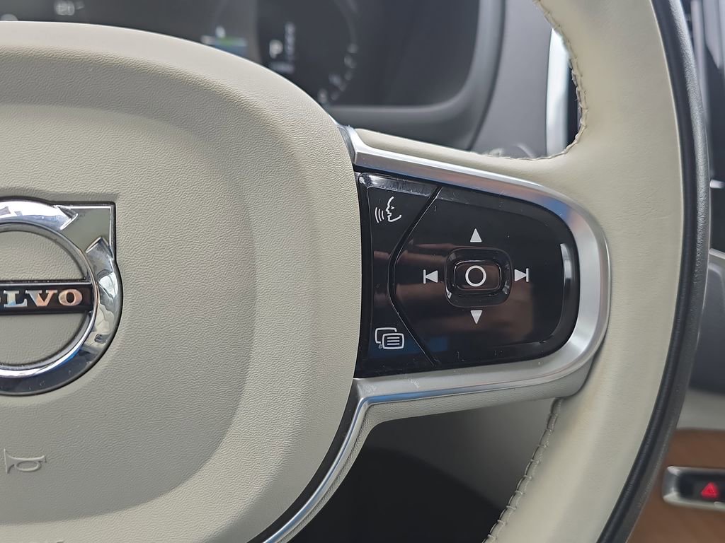 Used 2021 Volvo XC90 T8 Inscription Expression w/ Advanced Package image 19