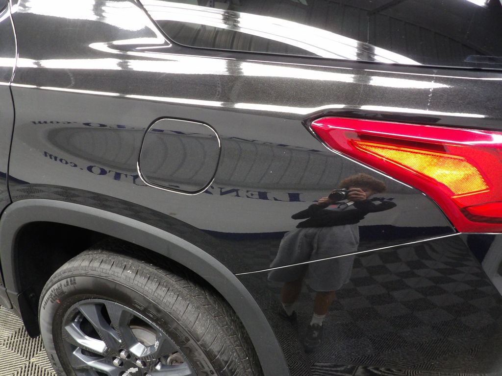 Used 2021 Chevrolet Traverse RS w/ LPO, Floor Liner Package AWD/4WD image 46