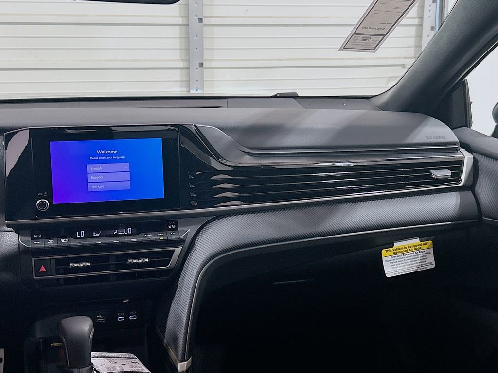 New 2026 Toyota Camry Hybrid FWD image 22