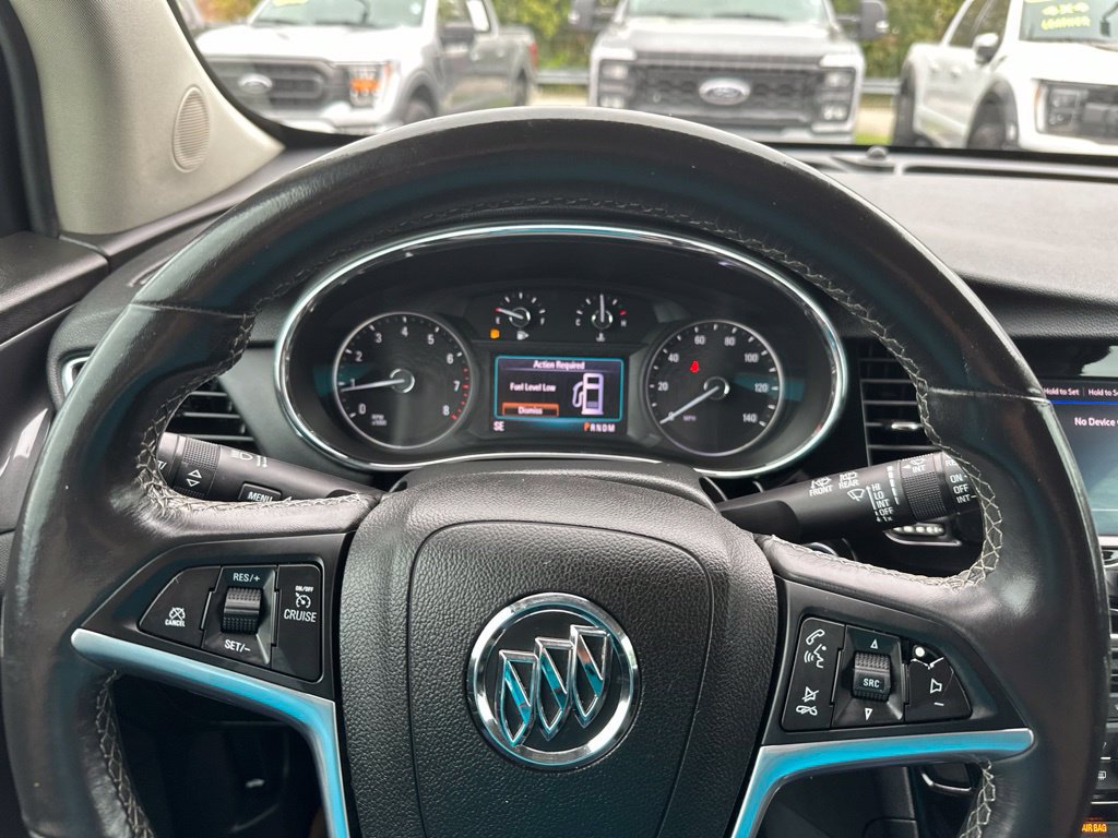 Used 2021 Buick Encore Preferred AWD/4WD image 2