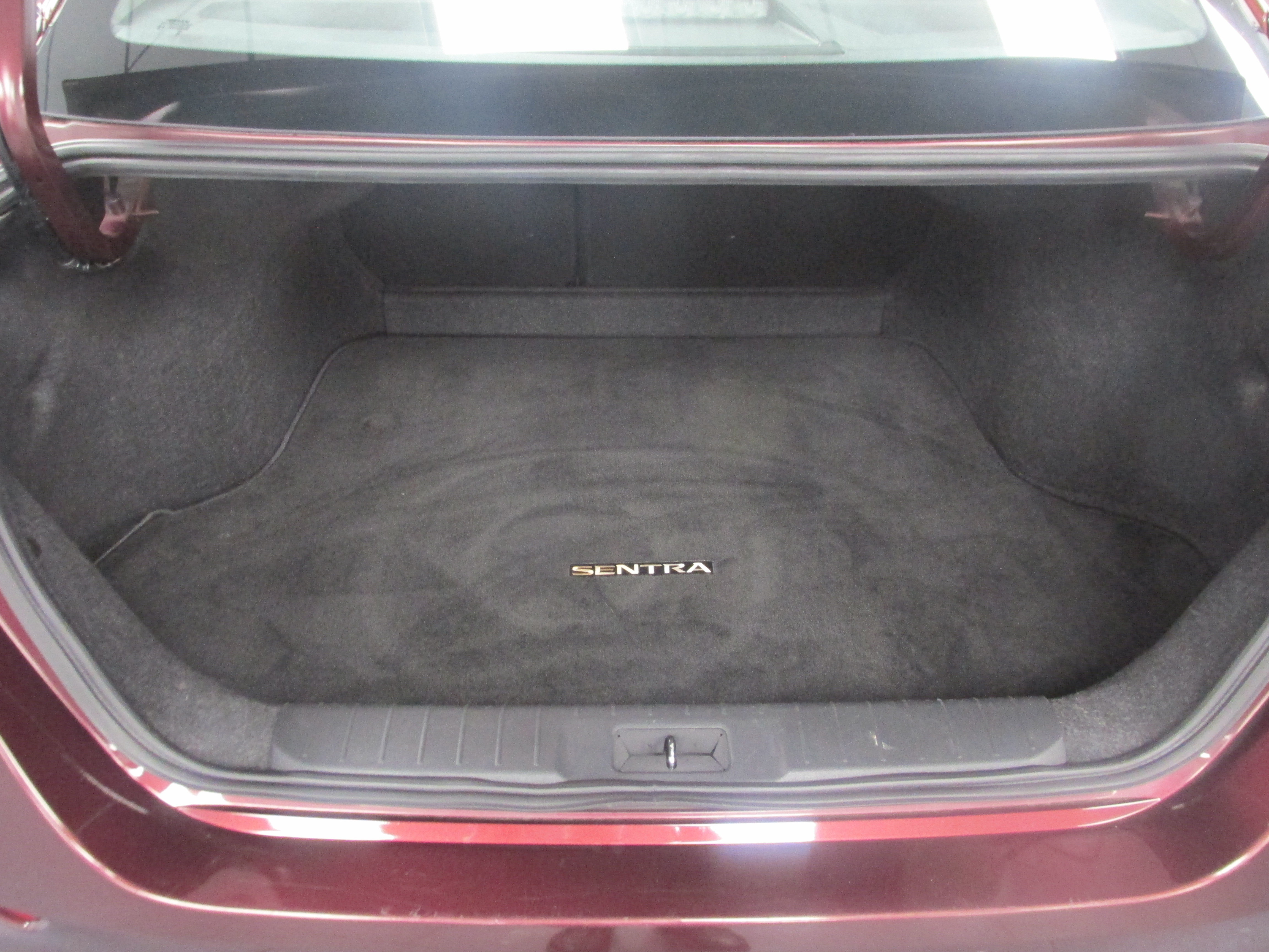 Used 2024 Nissan Sentra SV FWD image 21