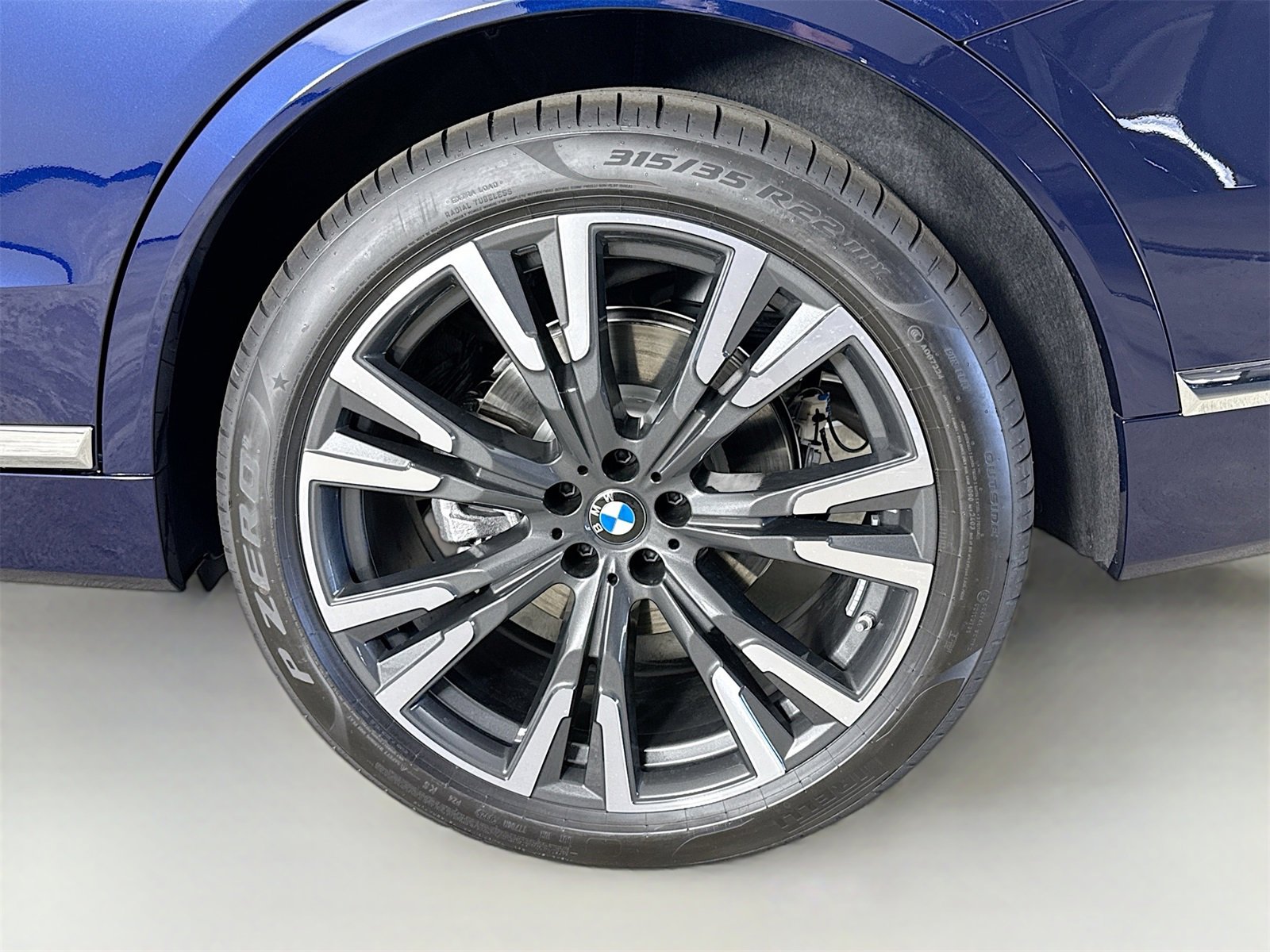 New 2026 BMW X7 xDrive40i w/ Executive Package image 34