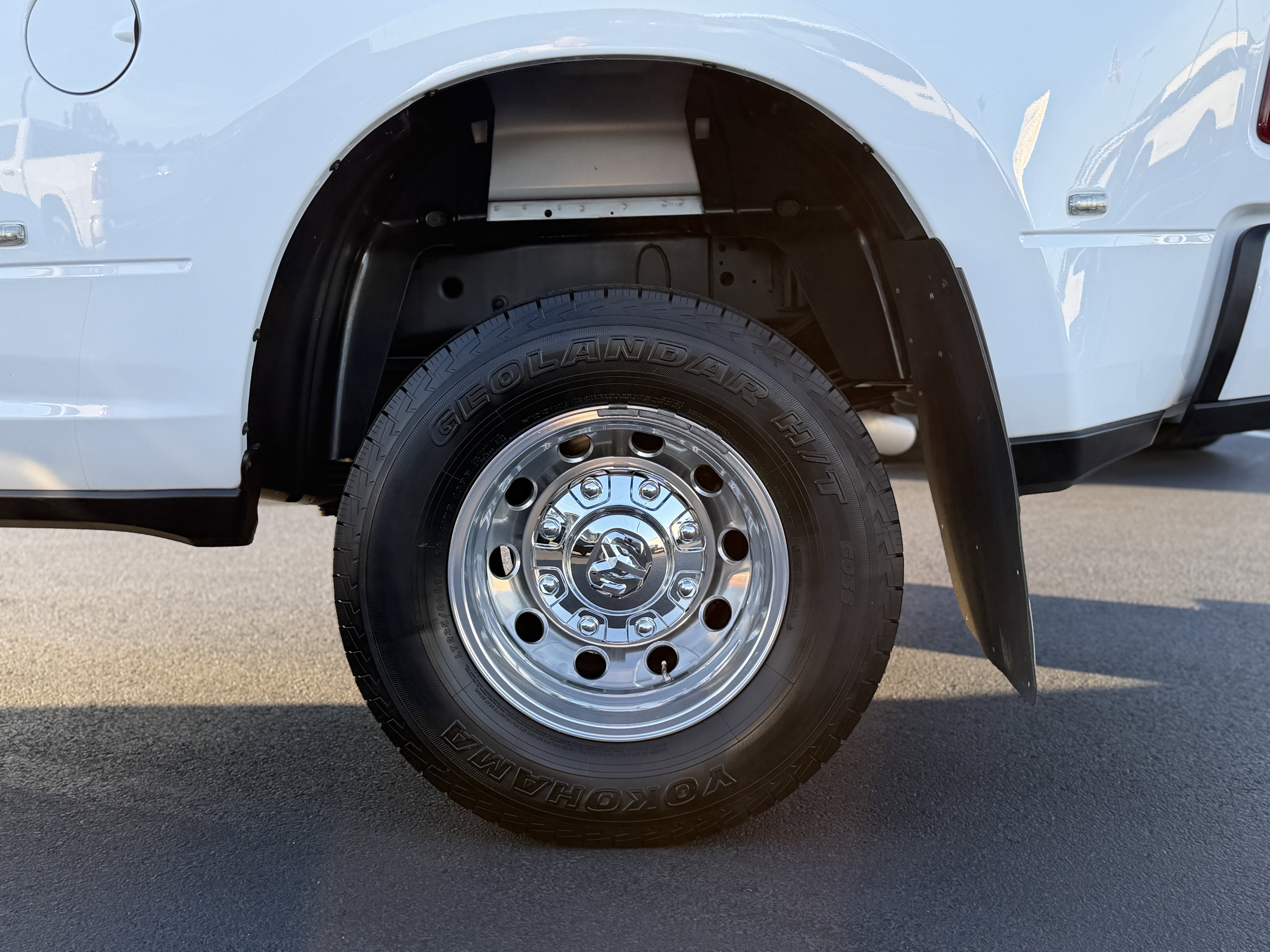 Used 2024 RAM 3500 Laramie image 7