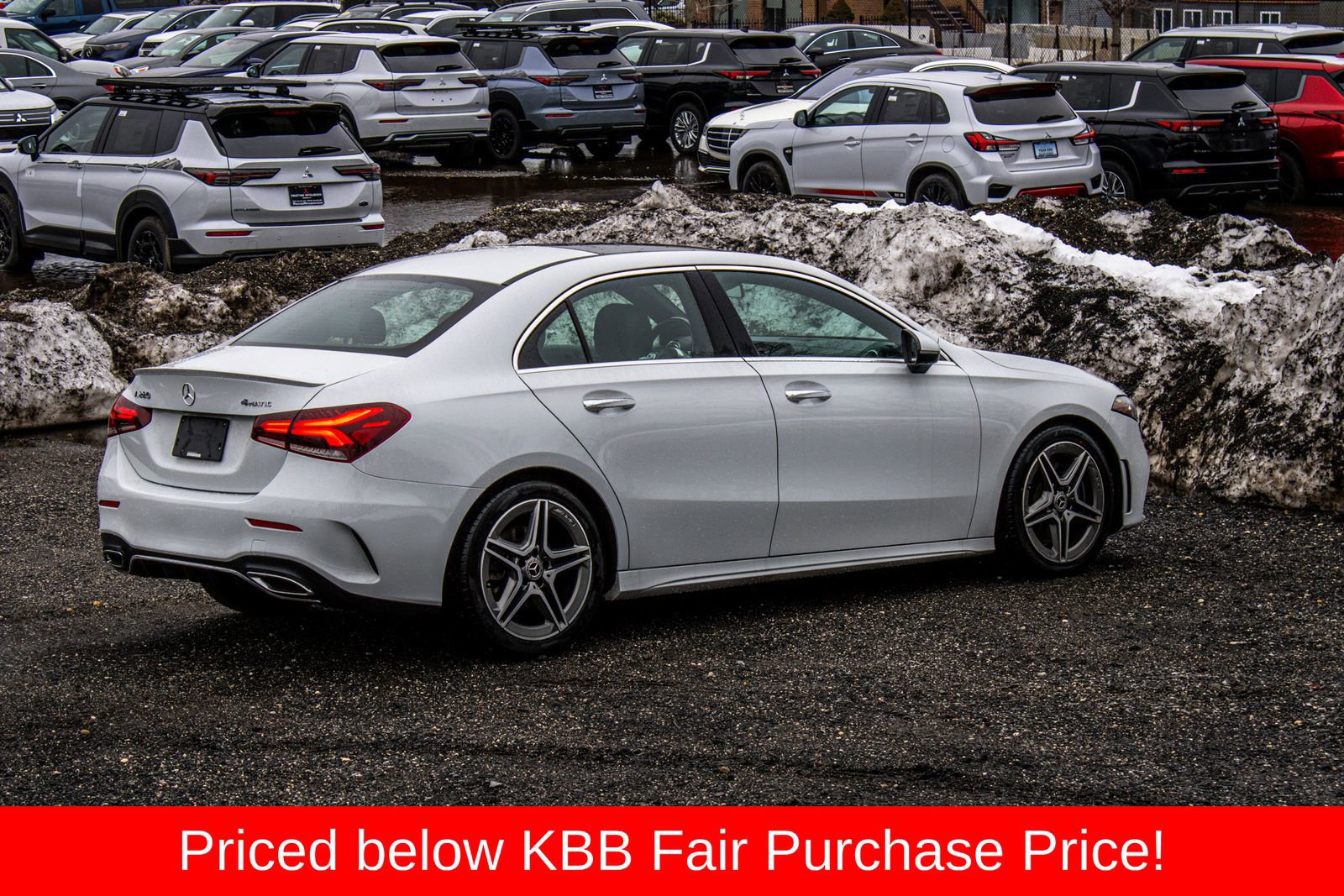 Used 2020 Mercedes-Benz A 220 4MATIC w/ AMG Line image 5