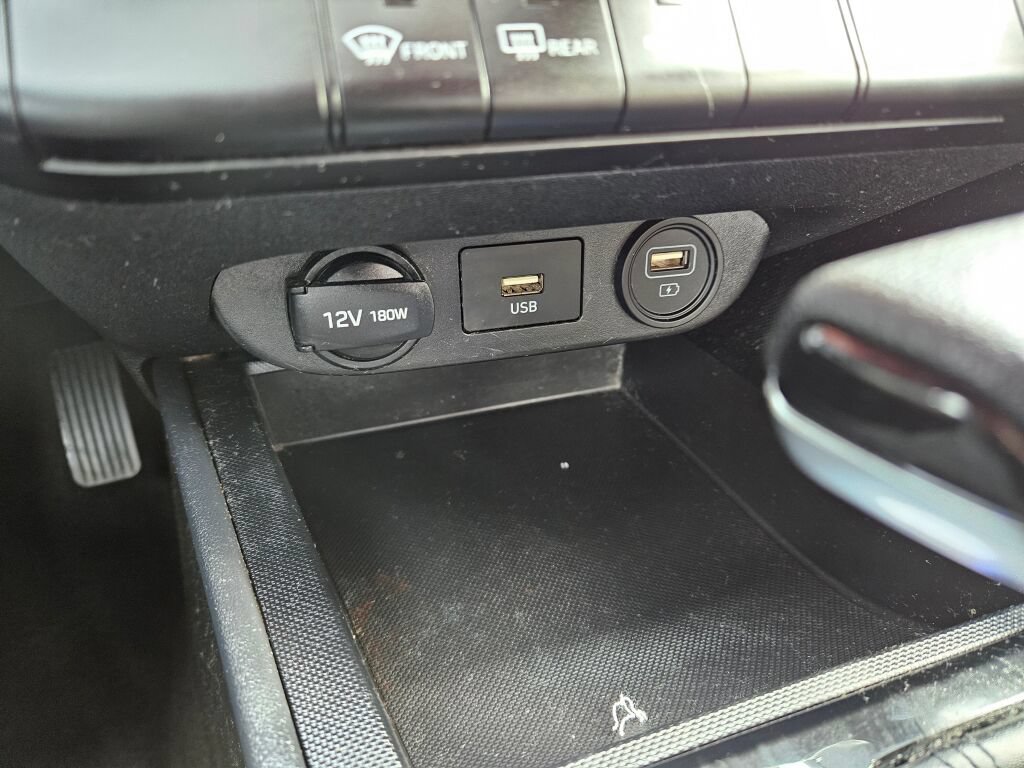 Used 2021 Hyundai Elantra SEL FWD image 22