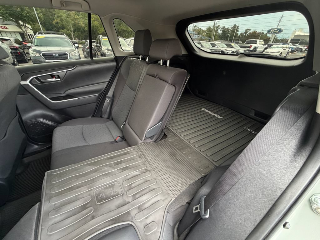 Used 2023 Toyota RAV4 XLE FWD image 36