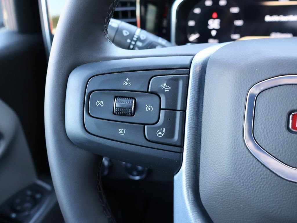 New 2025 GMC Sierra 1500 SLE image 17